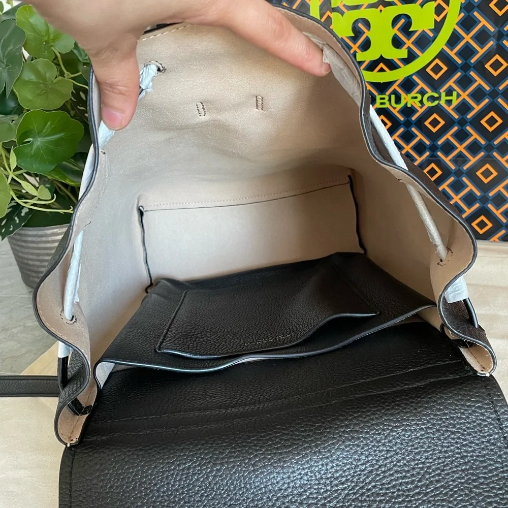New✨ authentic Thea With Gold Hardware Pebbled Leather Backpack (black)